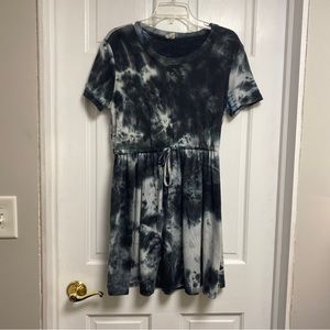 205 Collins  Women's Navy tie dye dress Large elastic waist